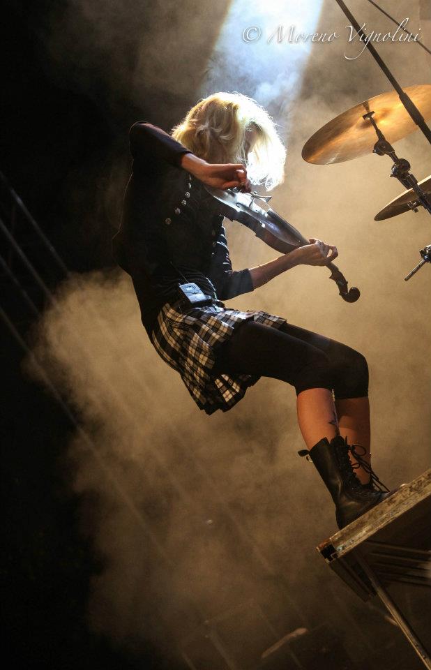 photo de Perrine Bakubama - violoniste - violon - jazz - mariage - concert - Lyon - orchestre symphonique