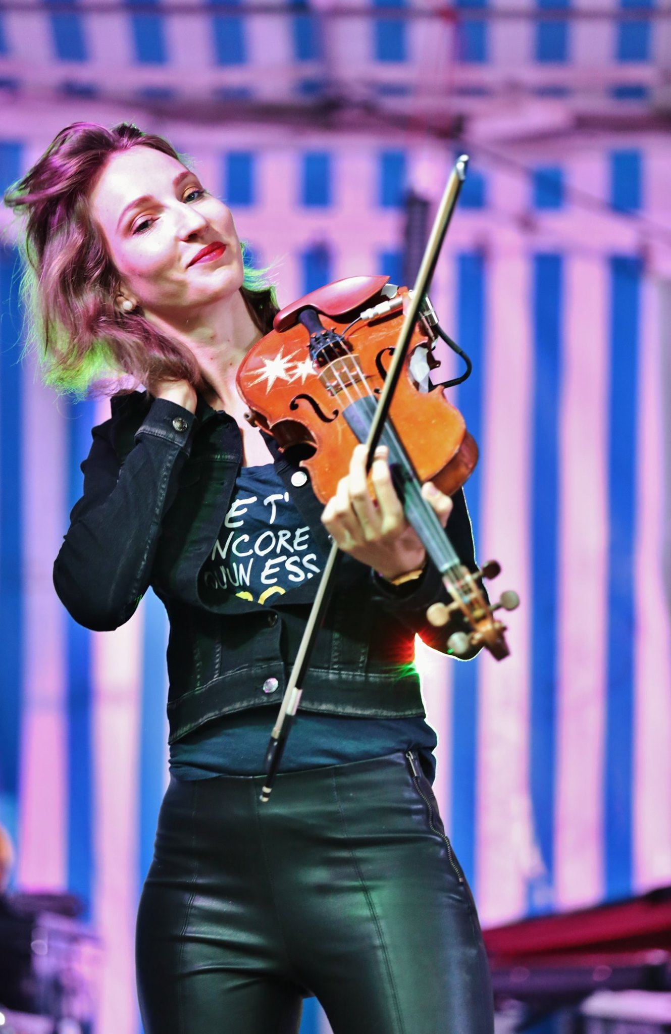 photo de Perrine Bakubama - violoniste - violon - jazz - mariage - concert - Lyon - orchestre symphonique
